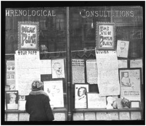 46.16 Phrenologist's shop, Ludgate Circus, England 1928